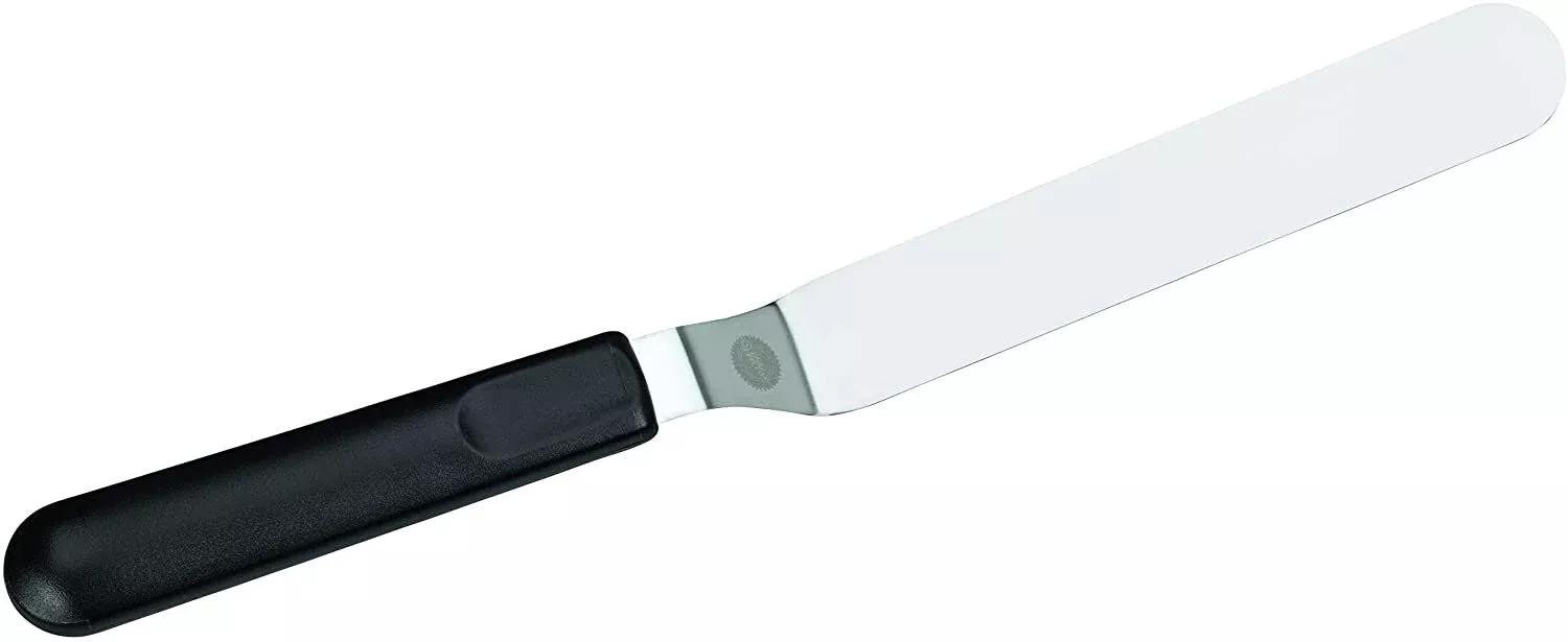Wilton Icing Spatula, 13-Inch, Angled Cake Spatula